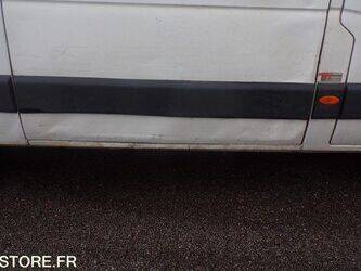 2005-peugeot-407-1428603-45809104