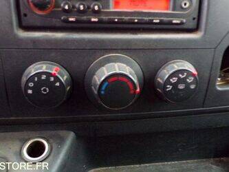 2005-peugeot-407-1428603-45809108