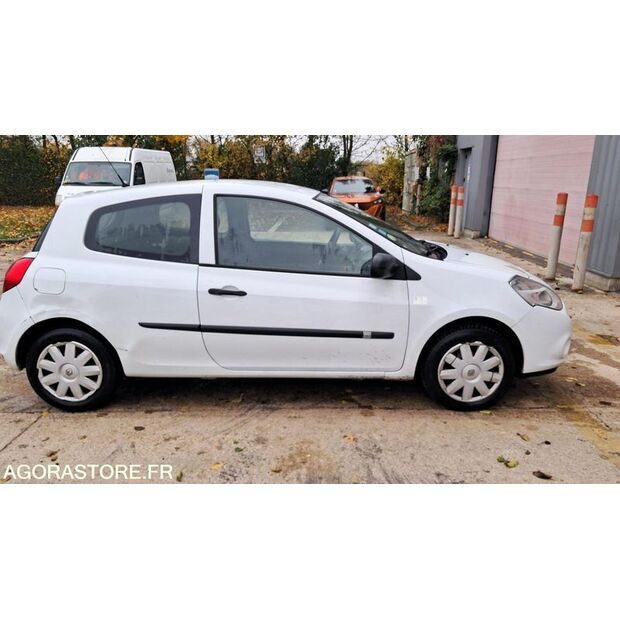 2013 Renault Clio-45809112