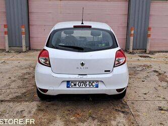 2013-renault-clio-1428604-45809113