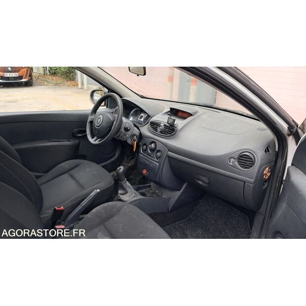 2013 Renault Clio-45809114