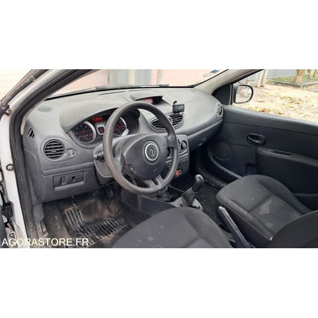 2013 Renault Clio-45809116