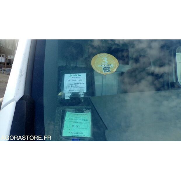 2011 رينو Master-45809148