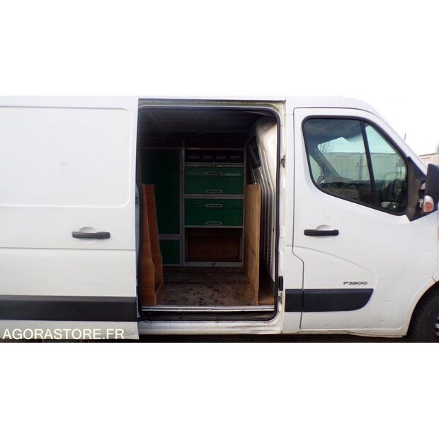 2011 رينو Master-45809153