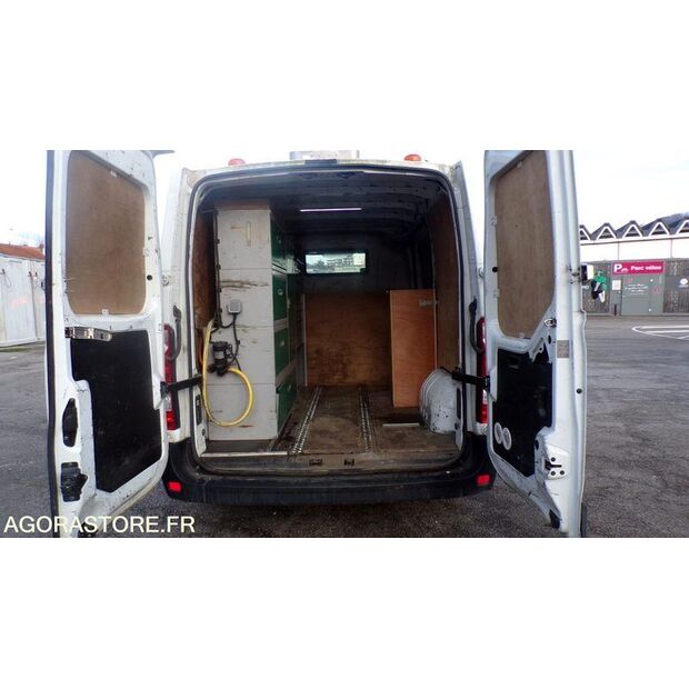 2011 رينو Master-45809156