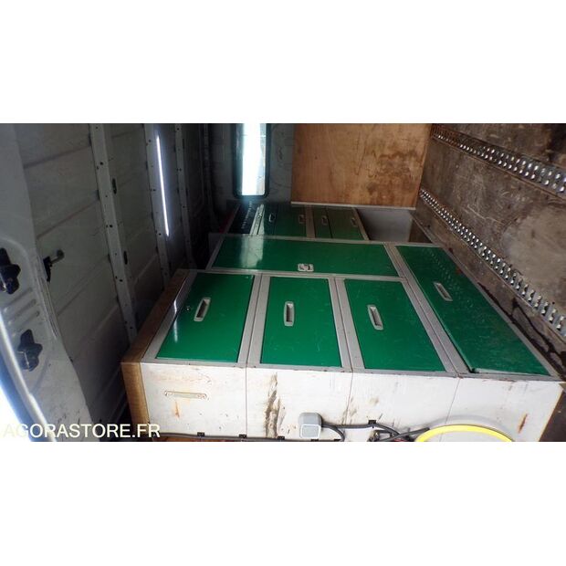 2011 رينو Master-45809157