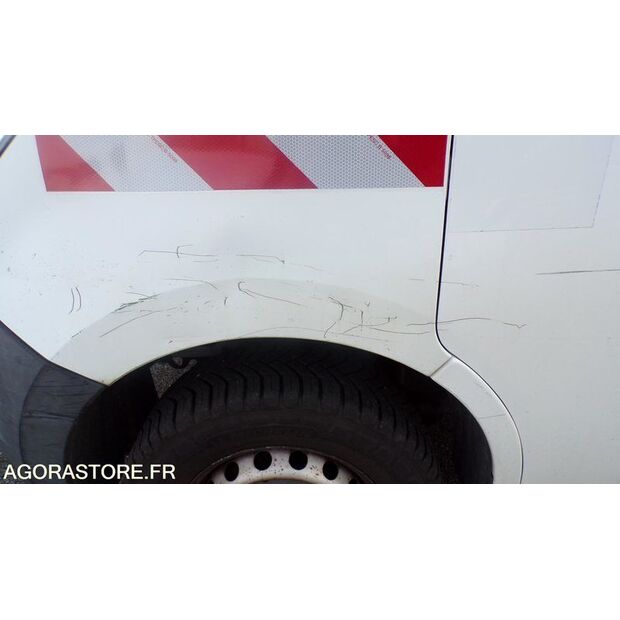 2011 رينو Master-45809159