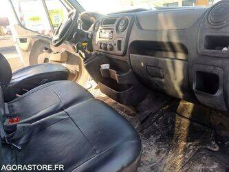 2013-renault-master-1428610-45809176