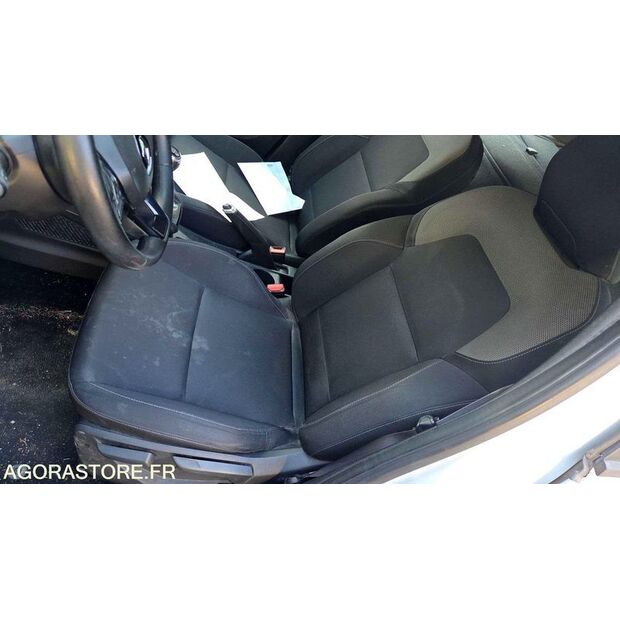 2020 رينو Clio-45809234