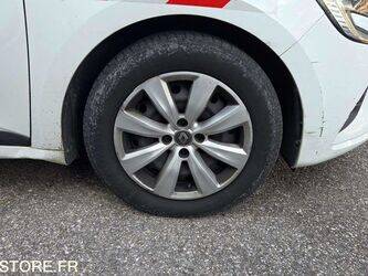 2020-renault-clio-1428615-45809240