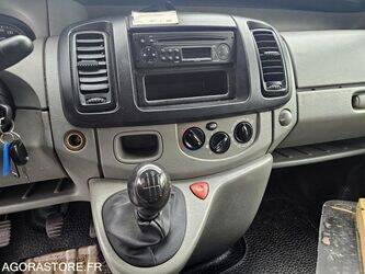 2006-renault-trafic-1428563-45809265