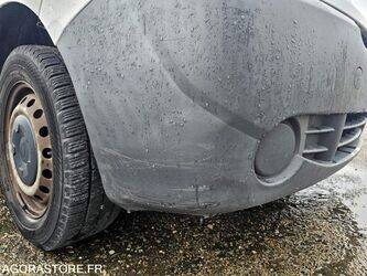 2006-renault-trafic-1428563-45809274