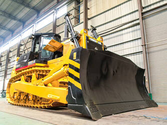 صورة ل جرارات مجنزرة 2026 باوربلس D368B-II