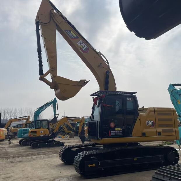 2024 كاتربيلر 323-45809504