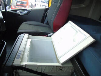 2013-volvo-fh-1428639-45809642