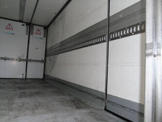 2014-mercedes-benz-antos-45809671