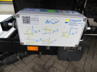 2014-mercedes-benz-antos-45809690