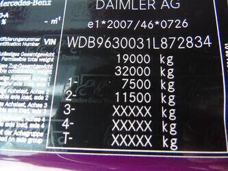 2014-mercedes-benz-antos-45809698