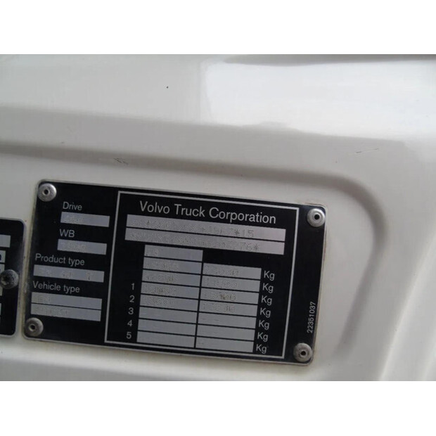 2017 فولفو FMX-45809736