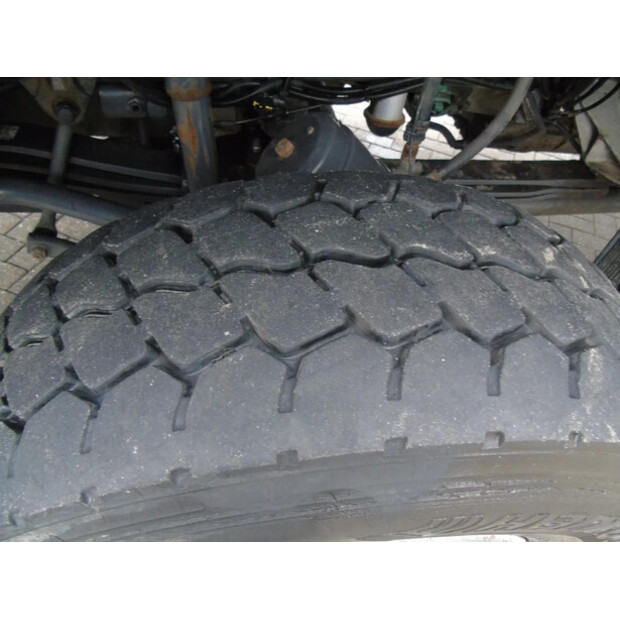 2017 فولفو FMX-45809737