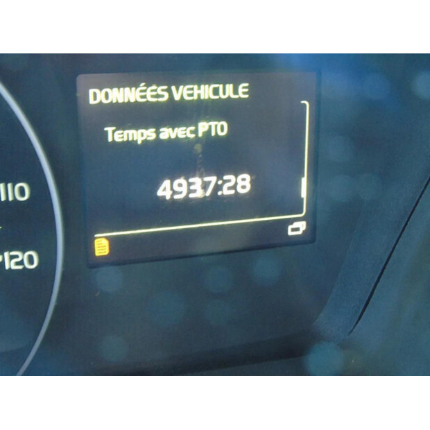 2017 فولفو FMX-45809749