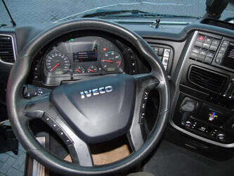 2017-iveco-stralis-1428654-45810148