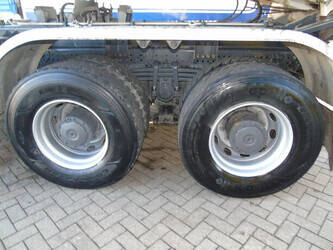 2022-mercedes-benz-arocs-1428656-45810222