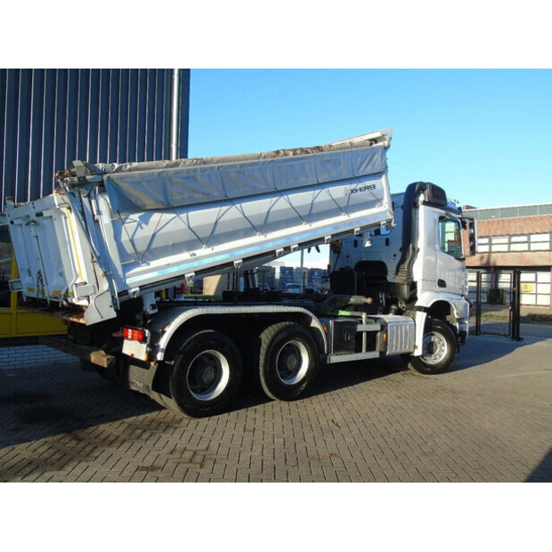 2022 Mercedes-Benz Arocs-45810225
