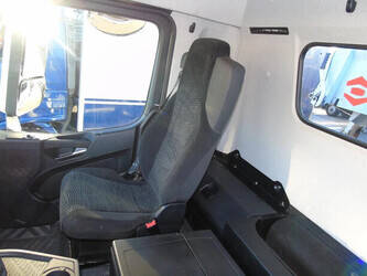 2022-mercedes-benz-arocs-1428656-45810244