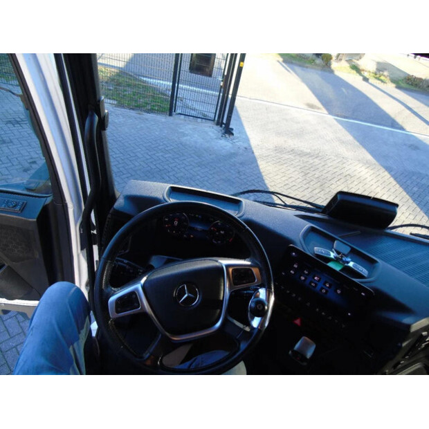 2022 Mercedes-Benz Arocs-45810253