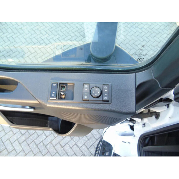 2022 Mercedes-Benz Arocs-45810254