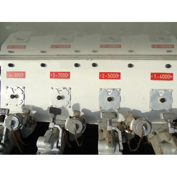 2011 MAN TGM-45810281