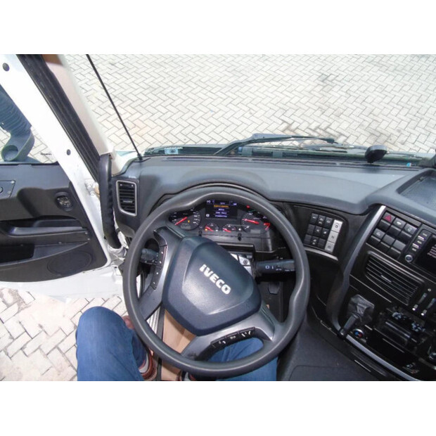 2018 Iveco STRALIS-45810353