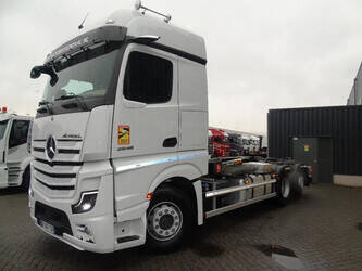 2024-mercedes-benz-actros-45810410