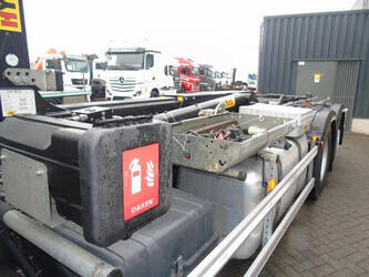 2024-mercedes-benz-actros-45810416