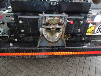 2024-mercedes-benz-actros-45810421