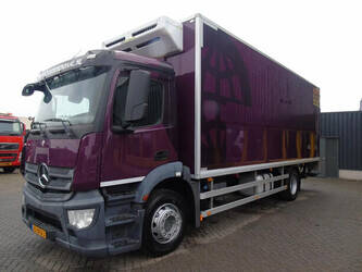 2014-mercedes-benz-antos-1428665-45810602