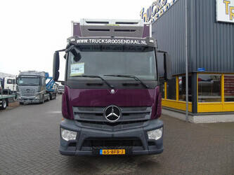 2014-mercedes-benz-antos-1428665-45810608