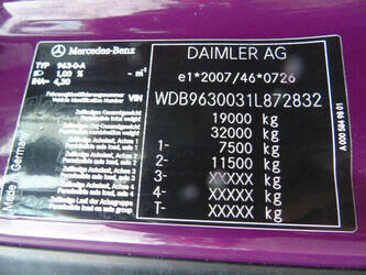 2014-mercedes-benz-antos-1428665-45810637