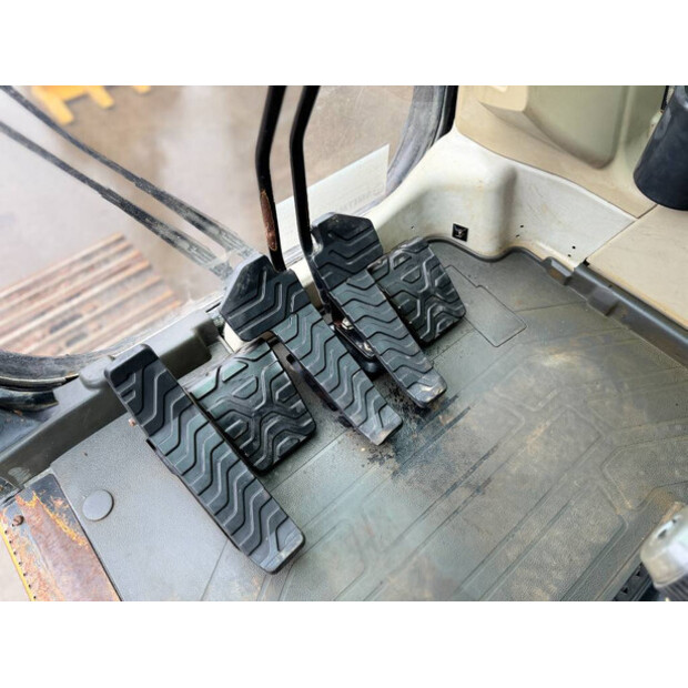 2004 Caterpillar 318CL-45810709