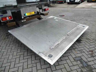 2013-mercedes-benz-antos-1428670-45810813