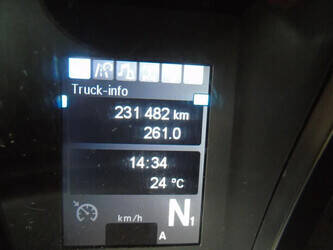 2013-mercedes-benz-antos-1428670-45810833