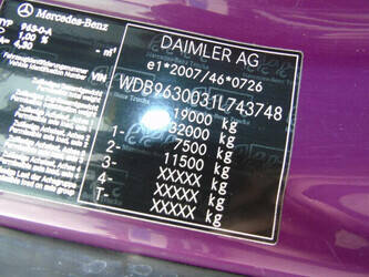 2013-mercedes-benz-antos-1428670-45810847