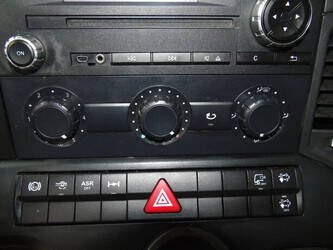 2013-mercedes-benz-antos-1428670-45810866