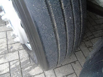 2011-iveco-eurocargo-1428671-45810889