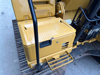 2016-caterpillar-320fl-1428672-45810925