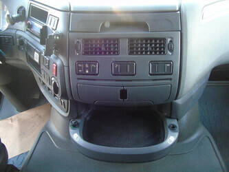 2014-daf-xf-410-1428674-45811009