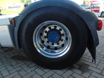 2014-daf-xf-410-1428674-45811013