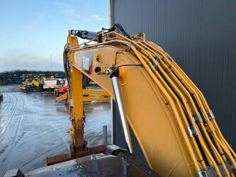 2019-caterpillar-323-1428675-45811059