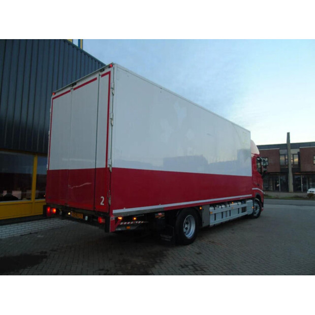 2017 فولفو FH-45811334